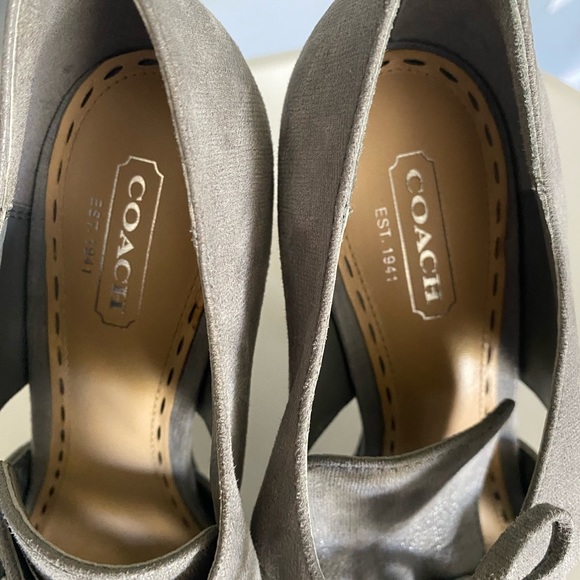 beautiful and elegant gray sandals Coach brand - Picture 4 of 9